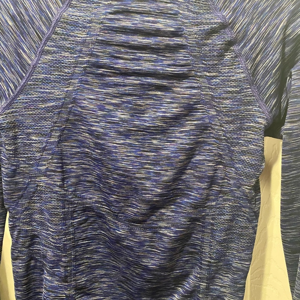 Athleta Long sleeve dry fit thermal top - Picture 4 of 6